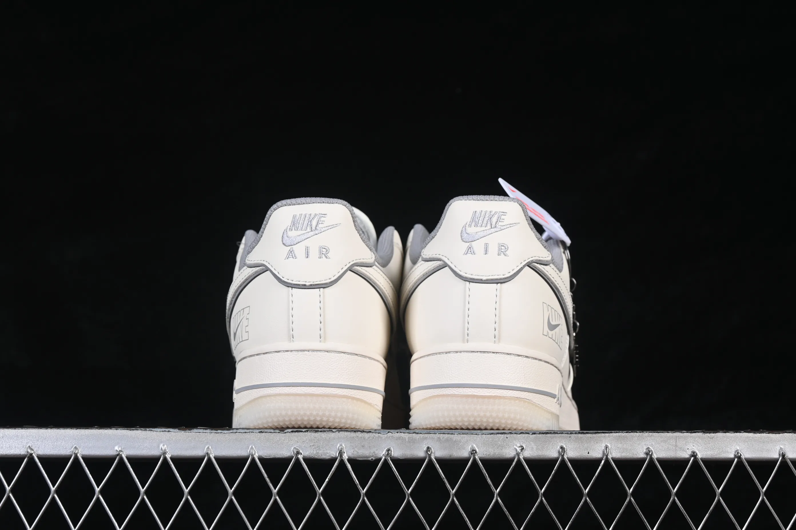 All Categories Nk Air Force 1 Air Force Series Nk Air Force 1 Low Air Force Low Nike Air Force 1'07 Low Joint Sand Brown Navy Air Force One Low Casual Shoes SM6668-133